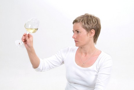 The right way to taste Chablis wines//Chardonnay/Bourgogne/Burgundy/French wine/